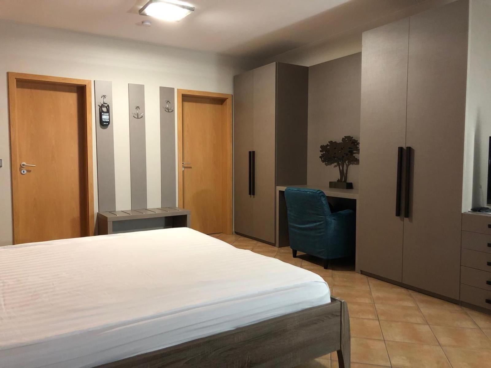 Appart-Hotel Gwendy Bour Экстерьер фото