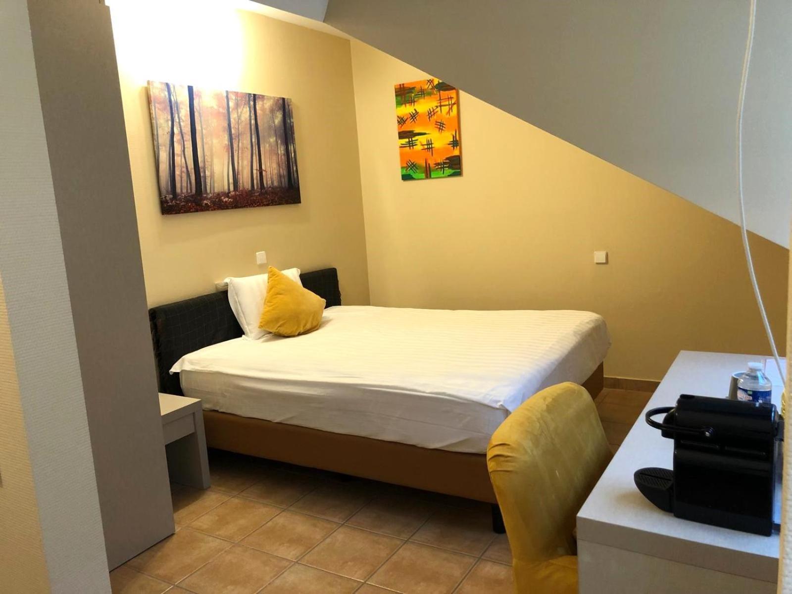 Appart-Hotel Gwendy Bour Экстерьер фото